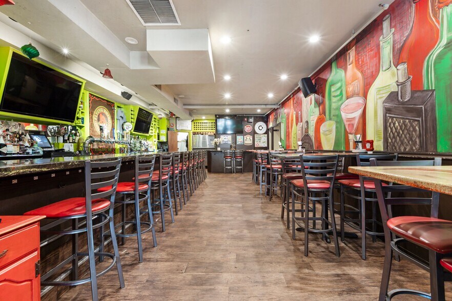 More Photos Of 278-282 Shrewsbury St, Worcester Storefront Retail Residential For Sale