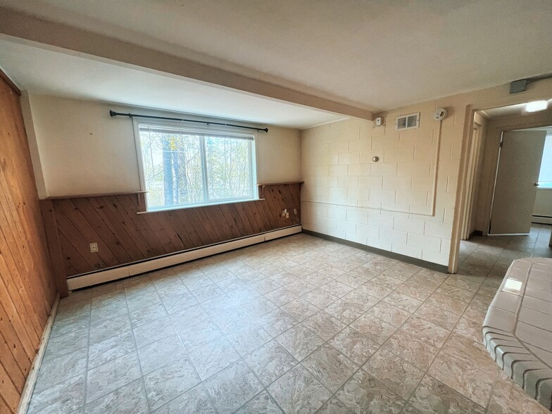 More Photos Of 2204 W Northern Lights Blvd, Anchorage Apartments For Sale
