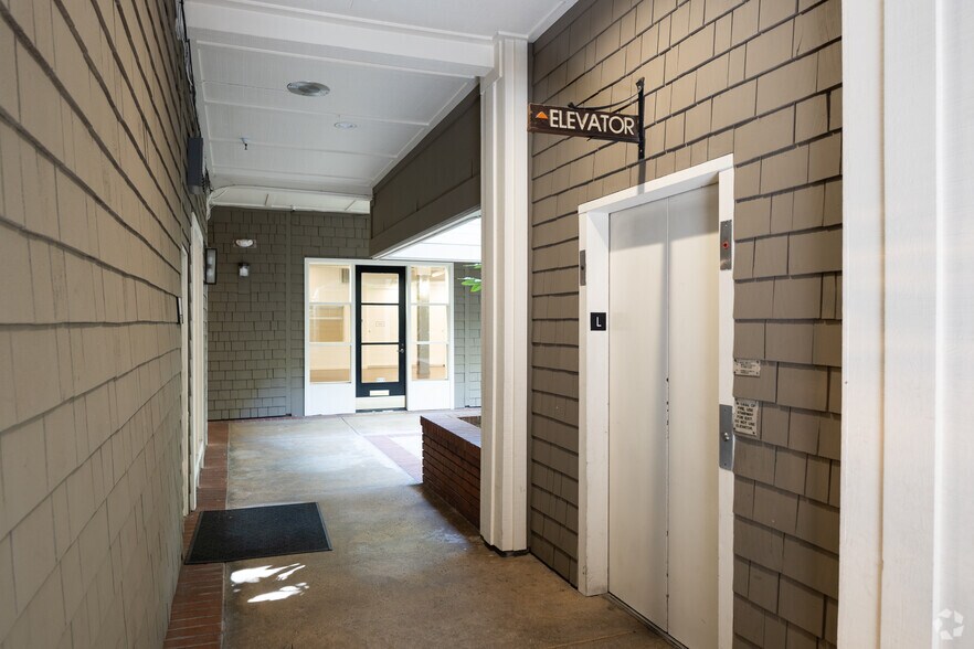 More Photos Of 20 S Santa Cruz Ave, Los Gatos Office Residential For Lease