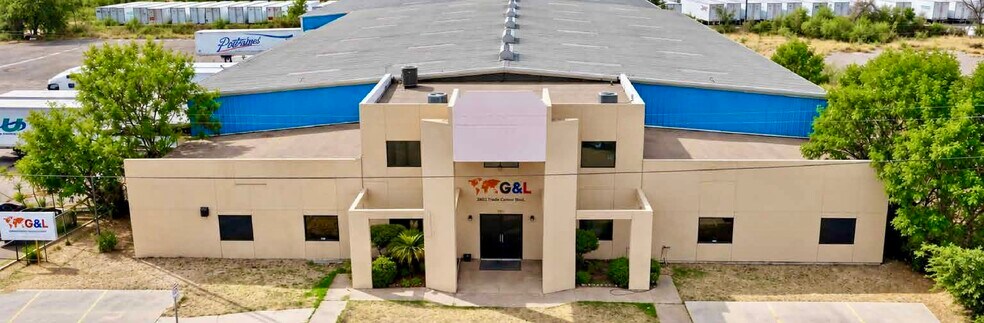 More Photos Of 705 Enterprise St, Laredo Distribution For Sale