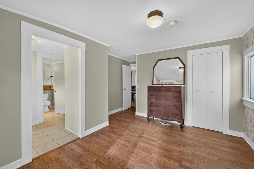 More Photos Of 119 S Adams St, Glendale Multifamily For Sale