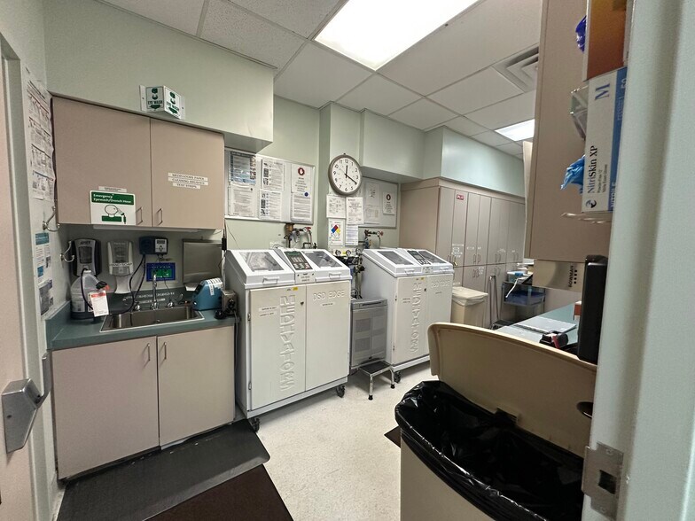 More Photos Of 1310 SE West Star Ave, Port Saint Lucie Hospital For Lease