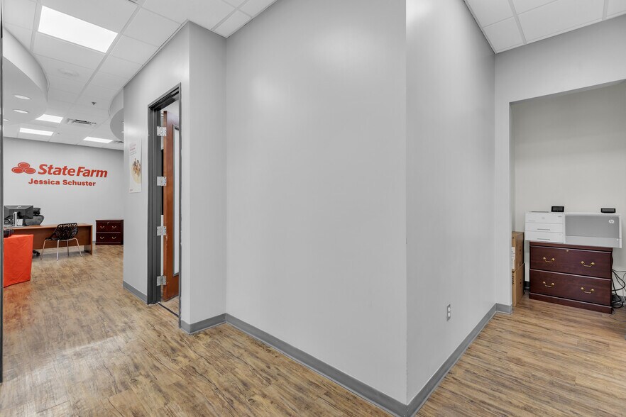 More Photos Of 8155 E Indian Bend Rd, Scottsdale Office For Sale