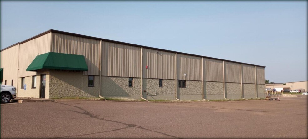 More Photos Of 725 3rd Ave SE, Cambridge Warehouse For Lease