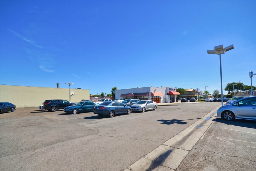 More Photos Of 9841 Garden Grove Blvd, Garden Grove Auto Dealership For Sale