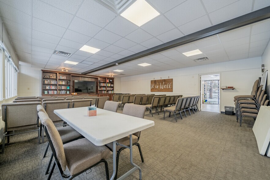 More Photos Of 1331 High Ave, Oshkosh Religious Facility For Sale