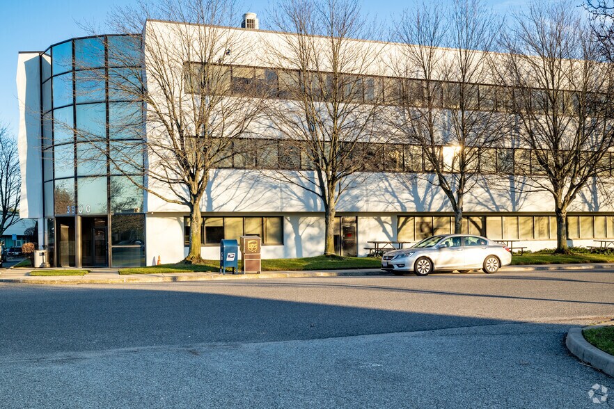 More Photos Of 3900 Veterans Memorial Hwy, Bohemia Office For Lease