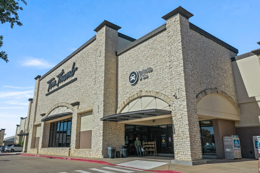 More Photos Of 100 W Southlake Blvd, Southlake Unknown For Lease