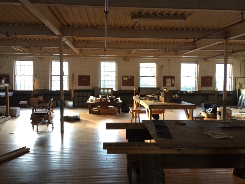More Photos Of 146 Mendon St, Uxbridge Loft Creative Space For Sale