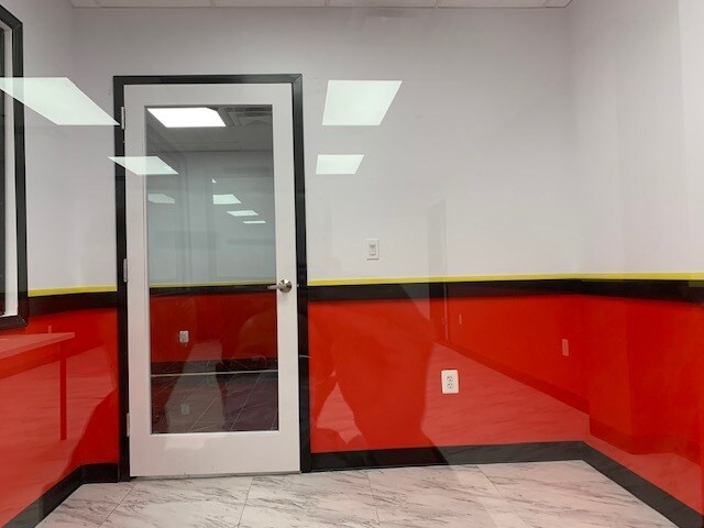 More Photos Of 12800 Middlebrook Rd, Germantown Medical For Sale