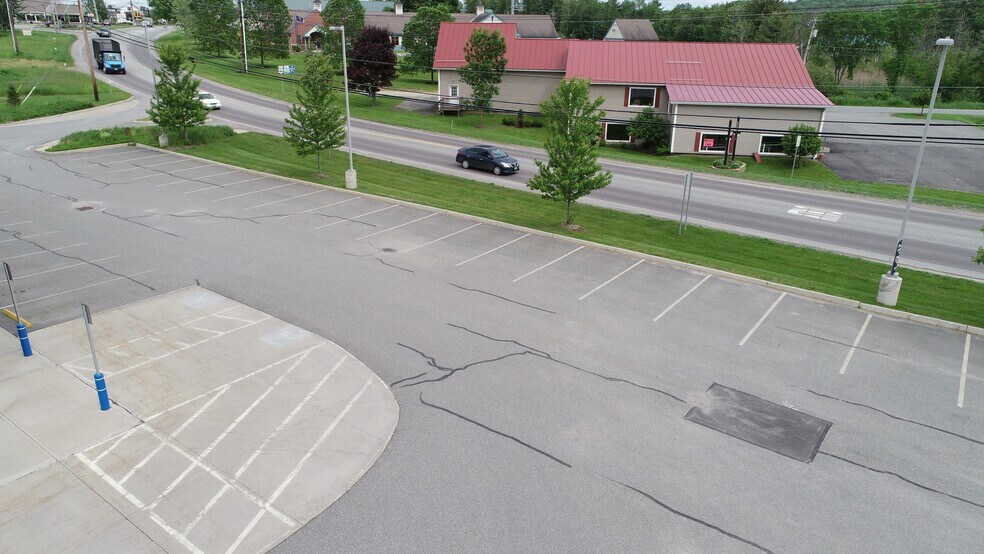 More Photos Of 4730 Us Route 5, Newport Drugstore For Lease