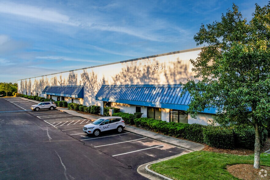 More Photos Of 2641 Sumner Blvd, Raleigh Unknown For Lease