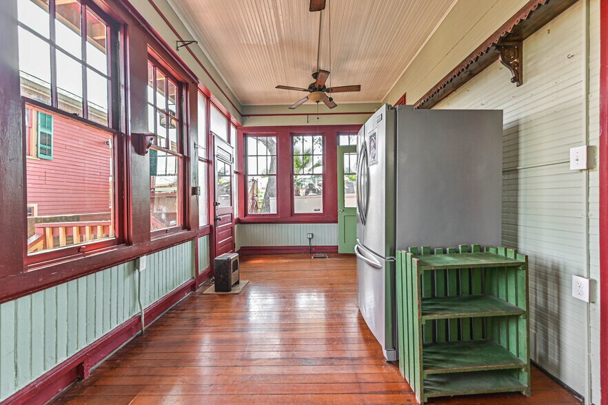More Photos Of 2911 Broadway St, Galveston Office For Sale