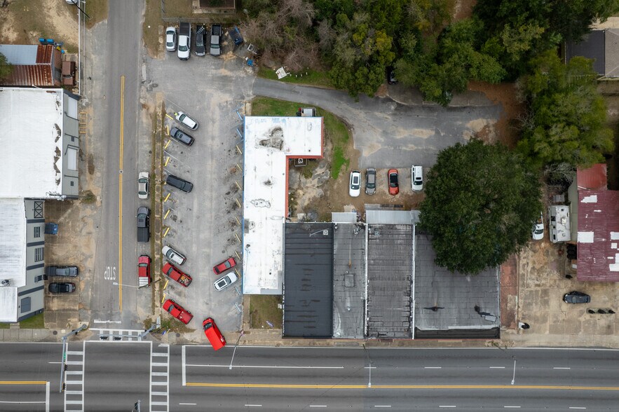 More Photos Of 2401 W Cervantes St, Pensacola General Retail For Sale