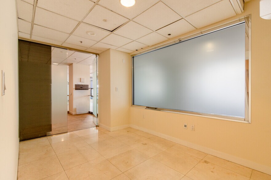 More Photos Of 400 Beale St, San Francisco Apartments For Sale