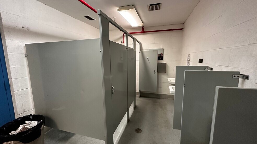 More Photos Of 1727-1801 Union Blvd, Allentown Warehouse For Lease