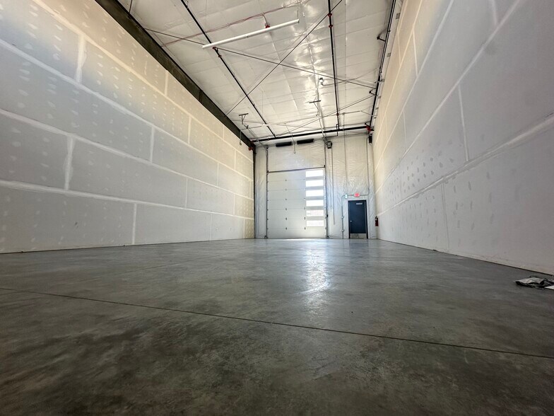 More Photos Of 13853 E Briarwood Ave, Centennial Unknown For Lease