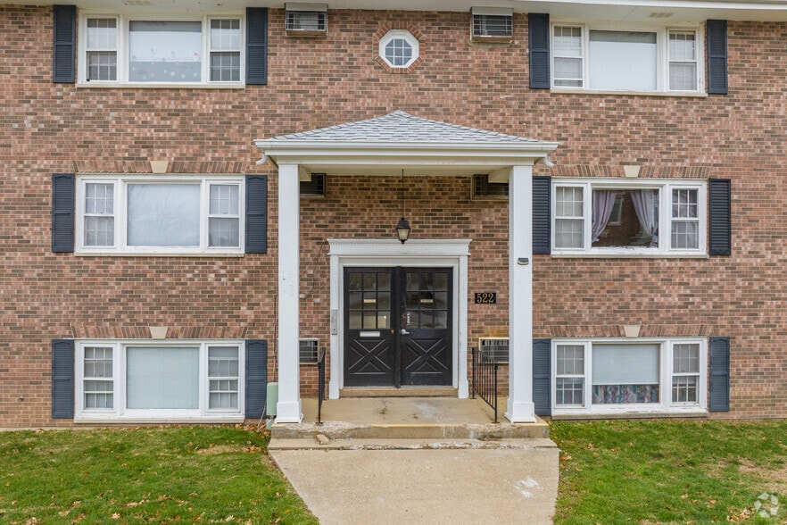 More Photos Of 552 S Church St, Decatur Apartments For Sale