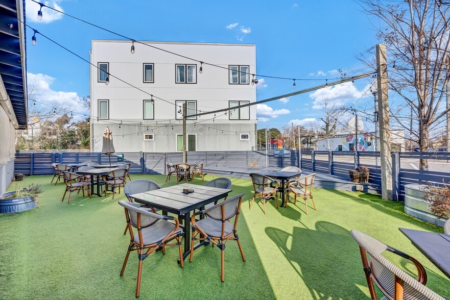 More Photos Of 1007 N 4th St, Wilmington Storefront For Lease