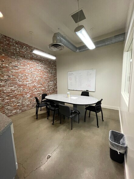 More Photos Of 1136-1148 W Fremont St, Stockton Office For Sale