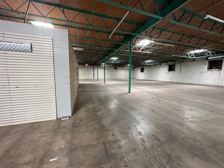 More Photos Of 523 Urban Loop, San Antonio Land For Lease