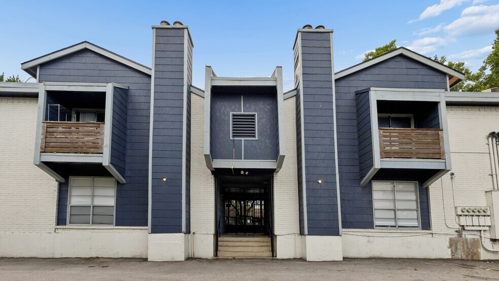 More Photos Of 2807 Bachman Dr, Dallas Apartments For Sale