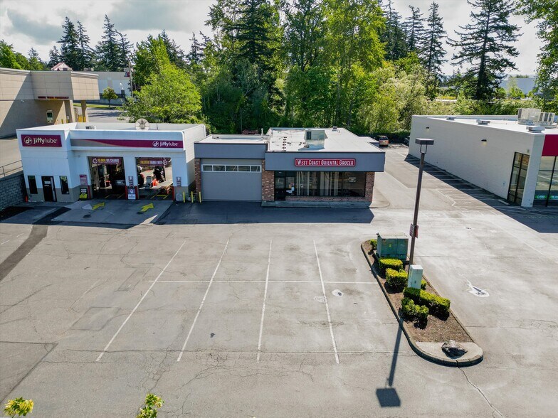 More Photos Of 4060-4070 Meridian St, Bellingham Freestanding For Lease