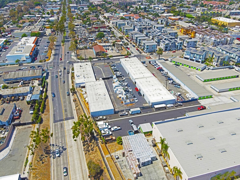 More Photos Of 115-117 N Standard Ave, Santa Ana Warehouse For Lease