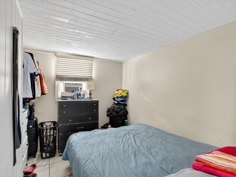 More Photos Of 219 Magnolia Ave, Daytona Beach Storefront Retail Residential For Sale