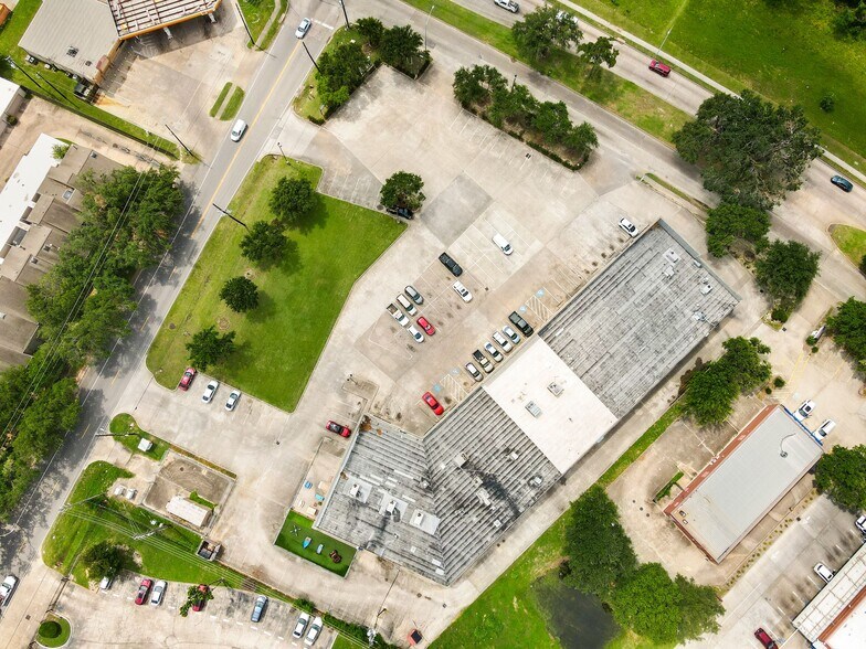 More Photos Of 7306 W Tidwell Rd, Houston Unknown For Lease