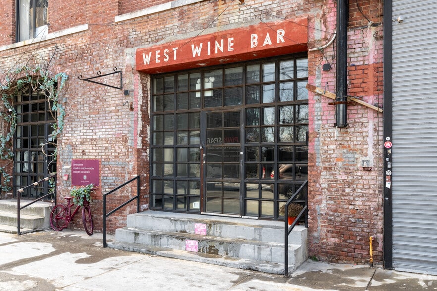 More Photos Of 61-67 West St, Brooklyn Office For Lease