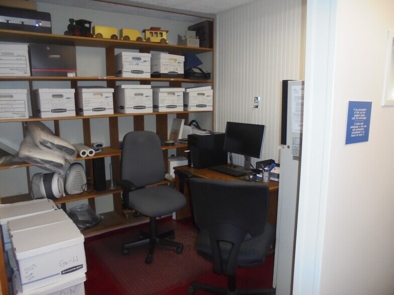 More Photos Of 320 E Hobsonway, Blythe Healthcare For Sale