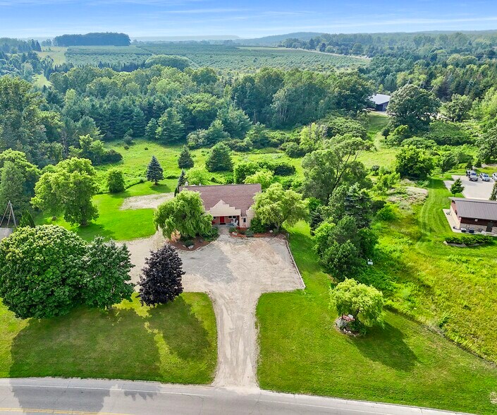 More Photos Of 3899 Old Highway Rd, Sturgeon Bay Storefront Retail Residential For Sale