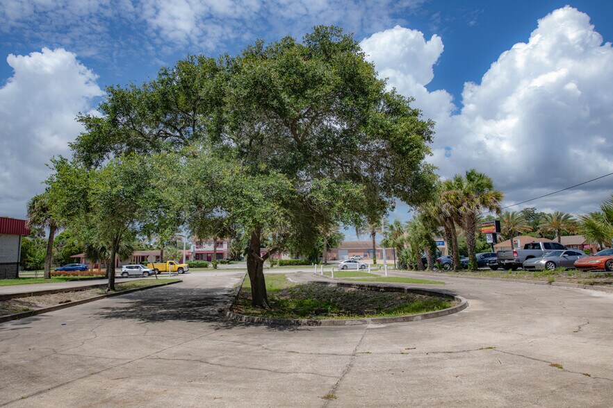 More Photos Of 223 Ridgewood Ave, Holly Hill Land For Sale