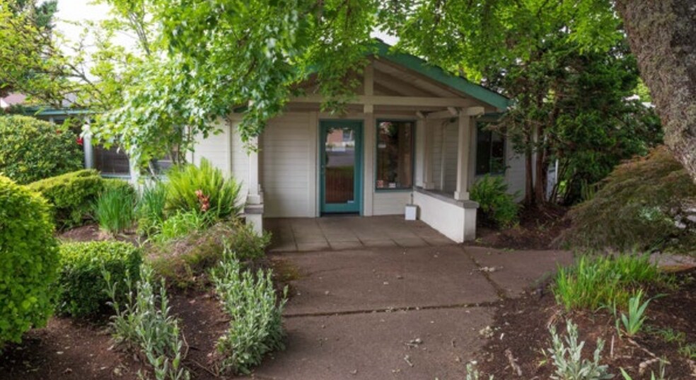 More Photos Of 25045 Dunham Ave, Veneta Medical For Lease