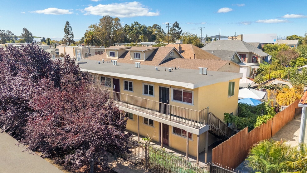 Primary Photo Of 2011 Rutherford St, Oakland Apartments For Sale