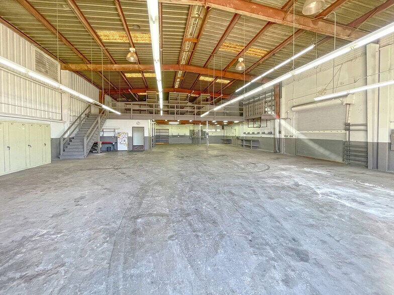 More Photos Of 459 Hester St, San Leandro Manufacturing For Sale