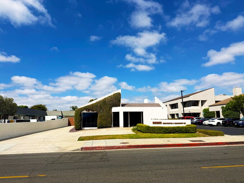 More Photos Of 1816 Old Tustin Ave, Santa Ana Office For Sale
