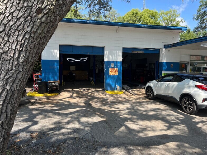 More Photos Of 6076 N Orange Blossom Trl, Mount Dora Auto Repair For Sale