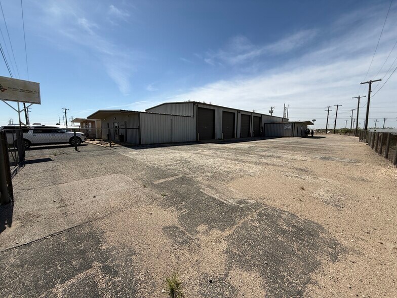 Primary Photo Of 3821 Kermit Hwy, Odessa Warehouse For Lease