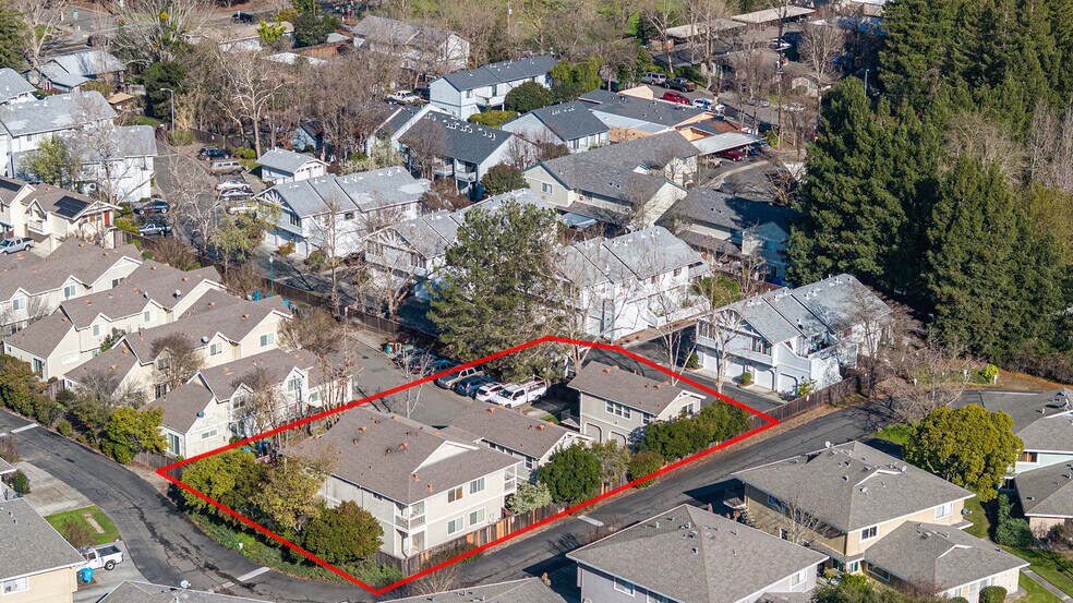 More Photos Of 2131 Naomi Pl, Santa Rosa Apartments For Sale