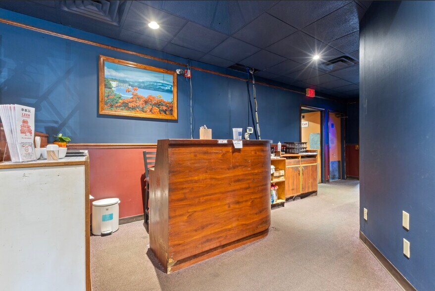 More Photos Of 376 Bullocks Point Ave, Riverside Restaurant For Sale