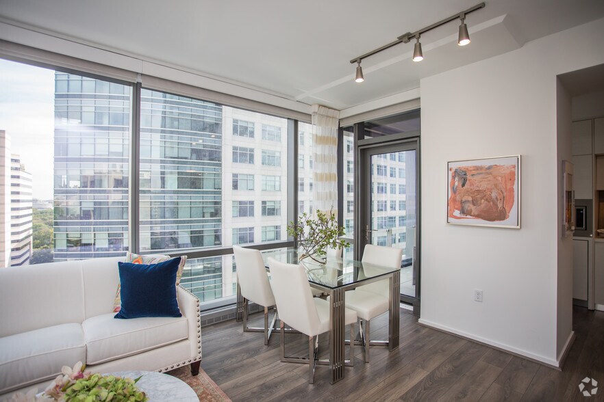 More Photos Of 1800 N Lynn St, Arlington Apartments For Lease