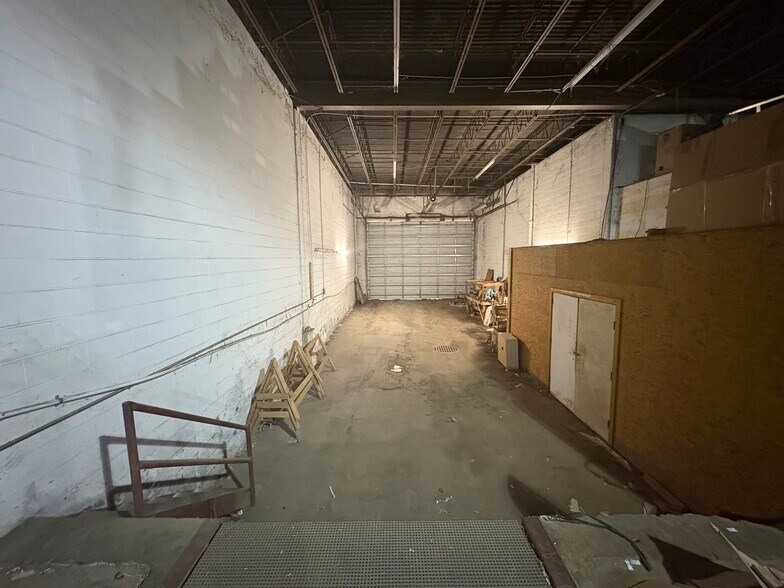 More Photos Of 40 Shanklin Rd, Beaufort Warehouse For Sale