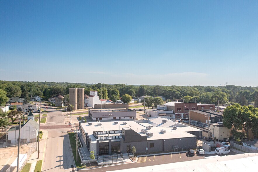 More Photos Of 125 E State St, Cherry Valley Restaurant For Lease