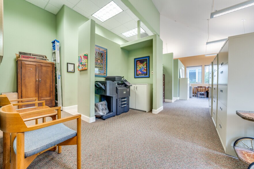 More Photos Of 4091 De Zavala Rd, San Antonio Office For Sale