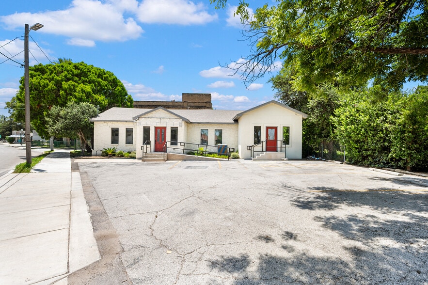 More Photos Of 3109 N St Marys St, San Antonio Office For Lease
