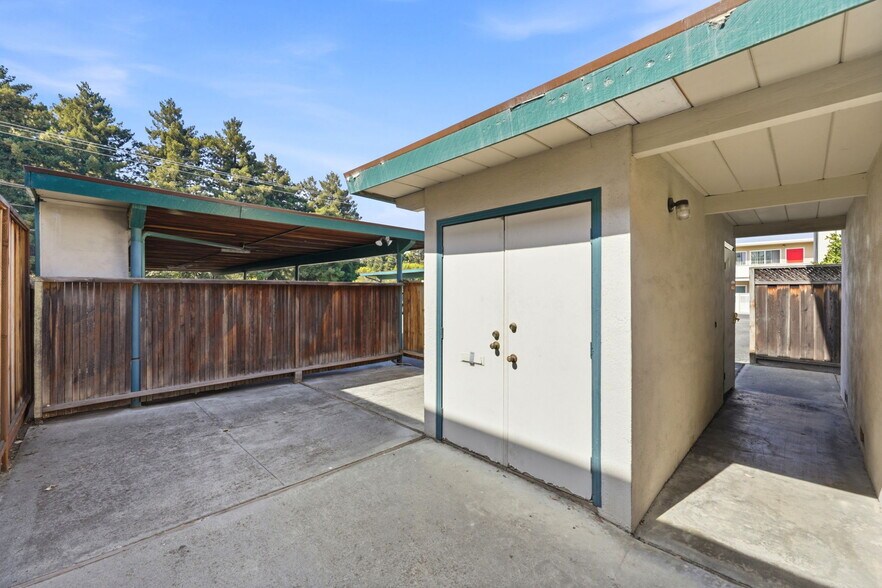 More Photos Of 511 Walker Dr, Mountain View Apartments For Sale