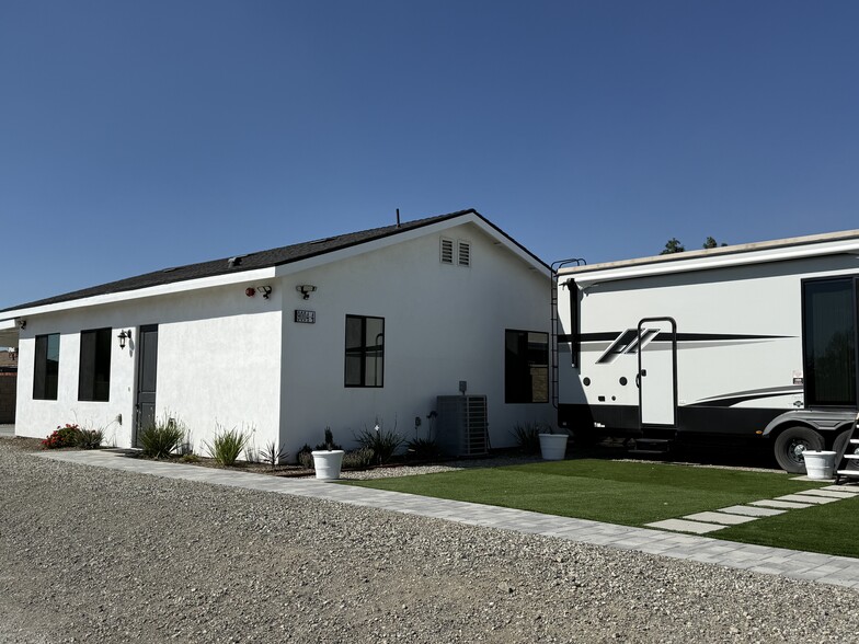 Primary Photo Of 9004 Olive St., Fontana Contractor Storage Yard For Lease