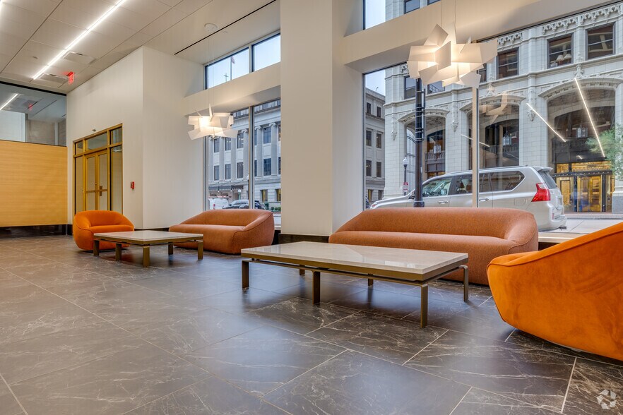 More Photos Of 401 S Boston Ave, Tulsa Office For Lease